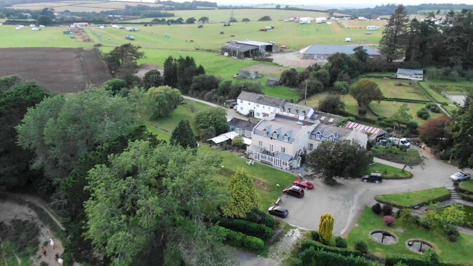 No 4 Trelawney Apartment - Onsite Bar - Restaurant - Horse Riding Menheniot Exteriér fotografie